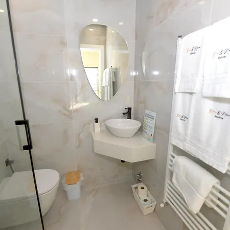 Oro & Nero Arte - Boutique Apartman *