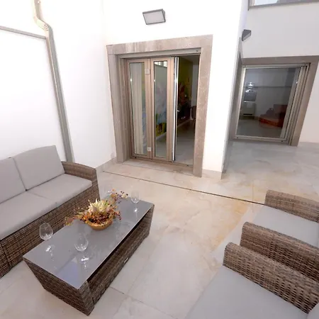 Oro & Nero Arte - Boutique Apartman *