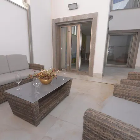 Oro & Nero Arte - Boutique Apartman *